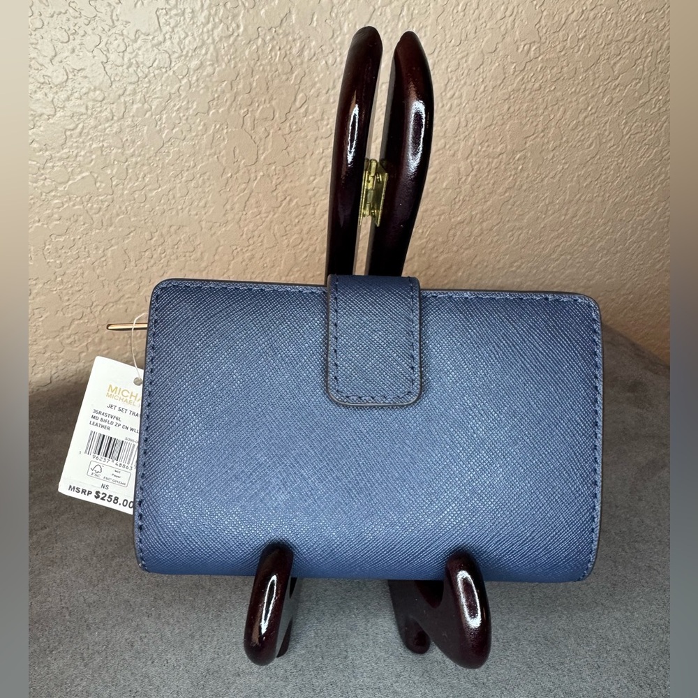 Michael Michael Kors Jet Set Travel Navy Leather Zip Wallet | NWT - Picture 3 of 13